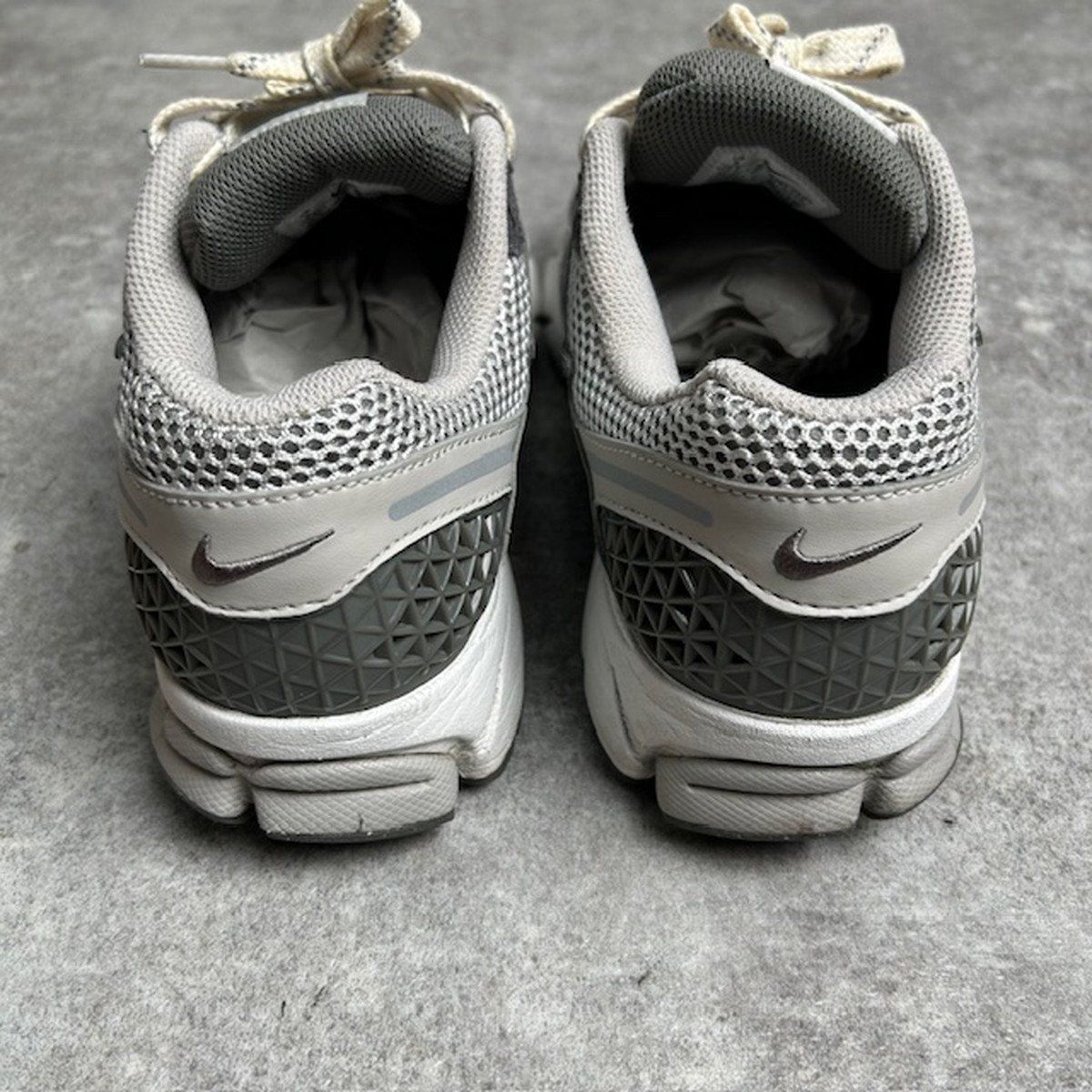 NIKE ナイキ FD0791-012 グレー ナイキ ズームボメロ5 アイアンオール