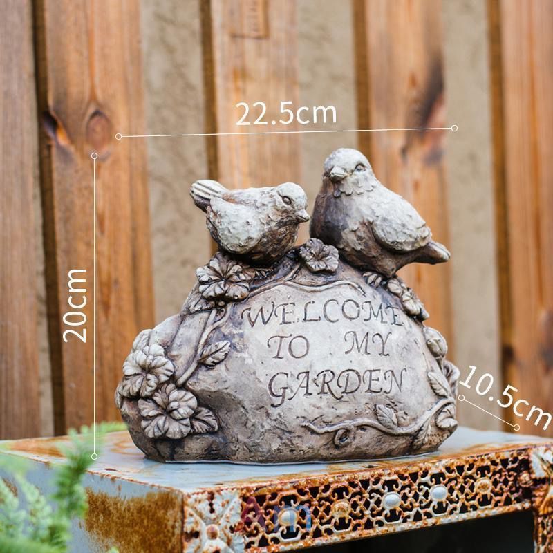 鳥と花のガーデンサイン - ウェルカムプレート当園へようこそ。電気不要の庭の彫刻、芝生や庭の装飾、ユニバーサルなホリデー装飾用の石のような鳥と花の置物、1個