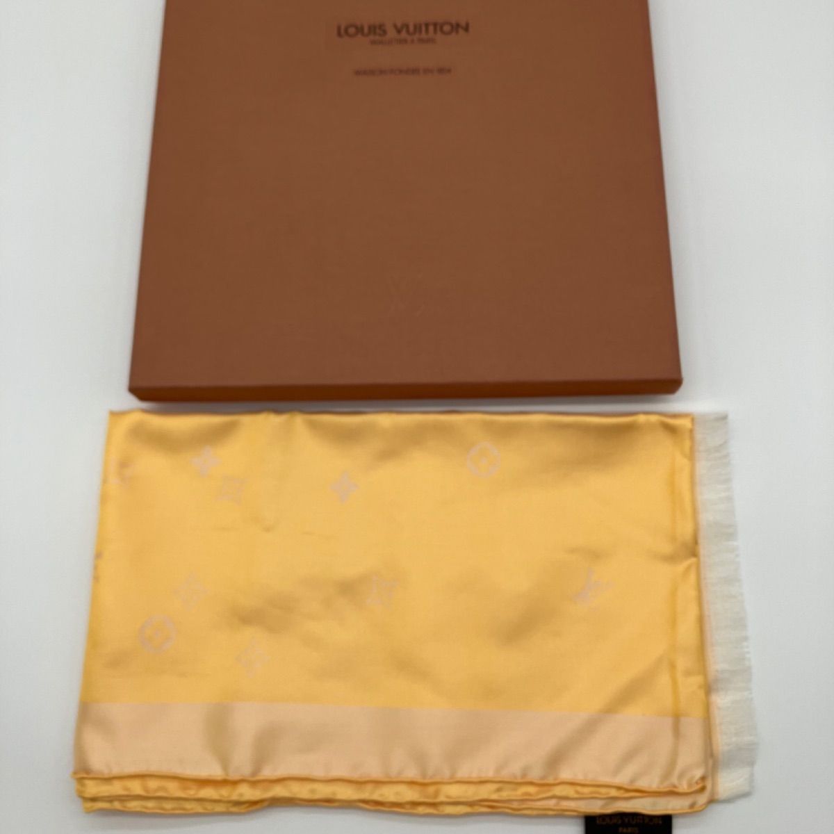 極美品 LOUIS VUITTON エシャルプ・カプリ モノグラム スカーフ 極美品 LOUIS VUITTON エシャルプ・カプリ モノグラム スカーフ