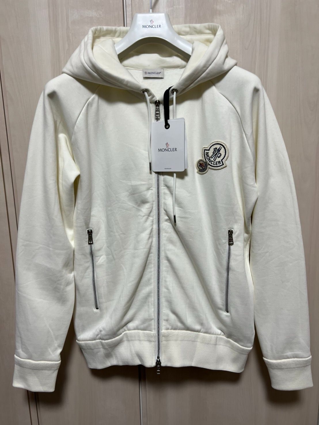 ☆新品未使用タグ付き・本物保証☆MONCLER ダブルワッペン