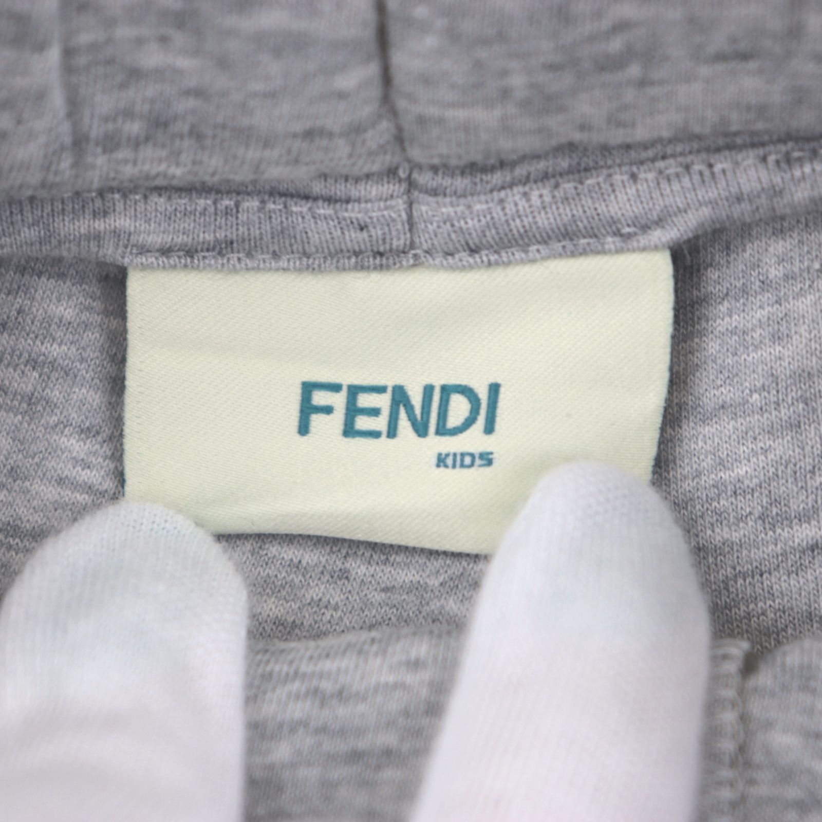 美品 フェンディ ズッカ柄 ボンディングショート パンツ