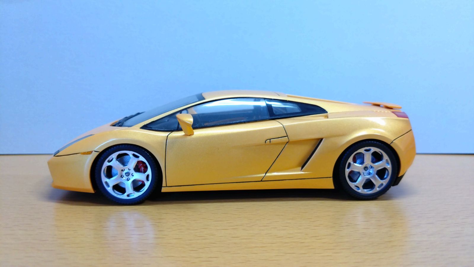 フジミ 1/24 ランボルギーニ ガヤルド【プラモデル完成品