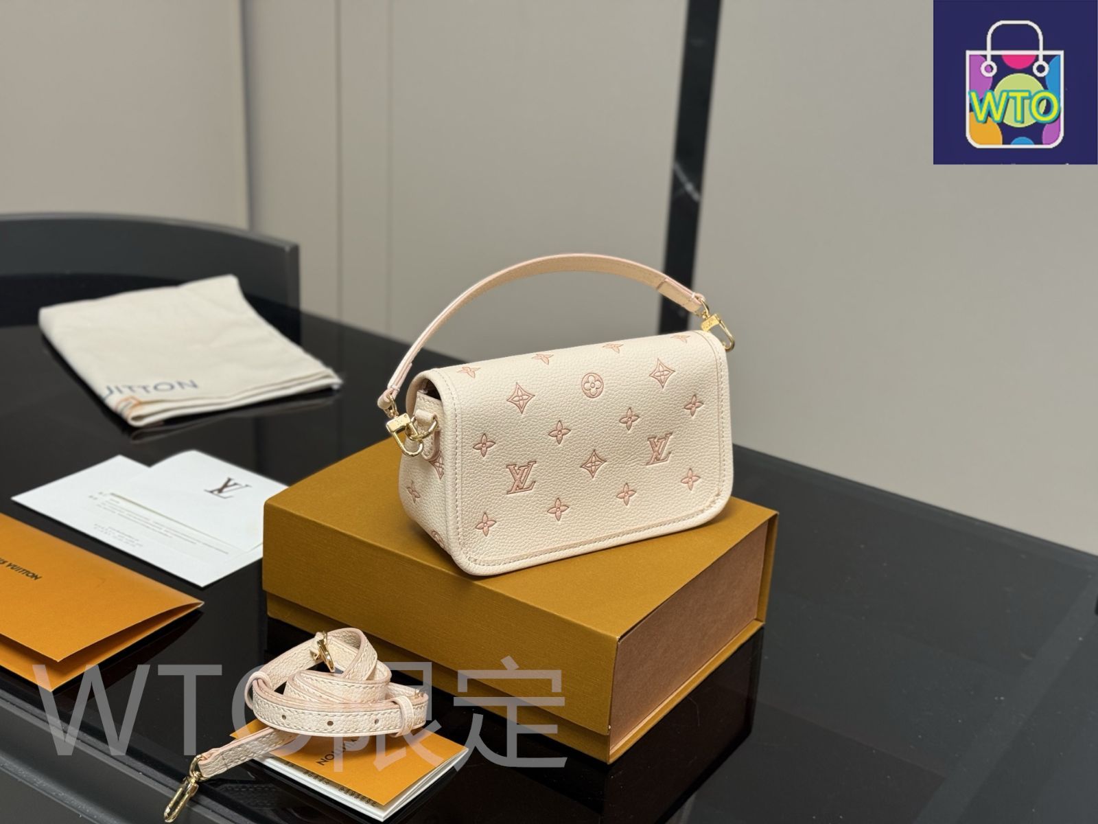 ルイヴィトン ルイ・ヴィトン」のコンパクトな新作バッグ“ナノ・ディアヌ”が発売