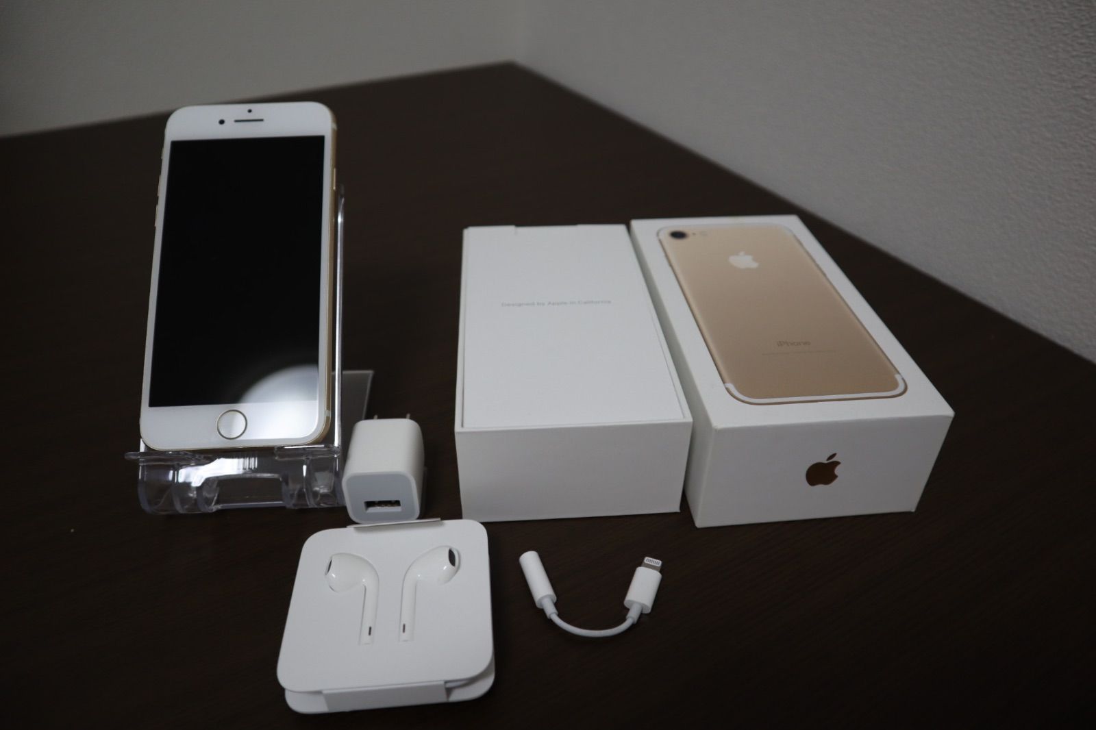 apple-iphone-7-mn902hn-a- iPhone7 32GB ゴールド アップデート済