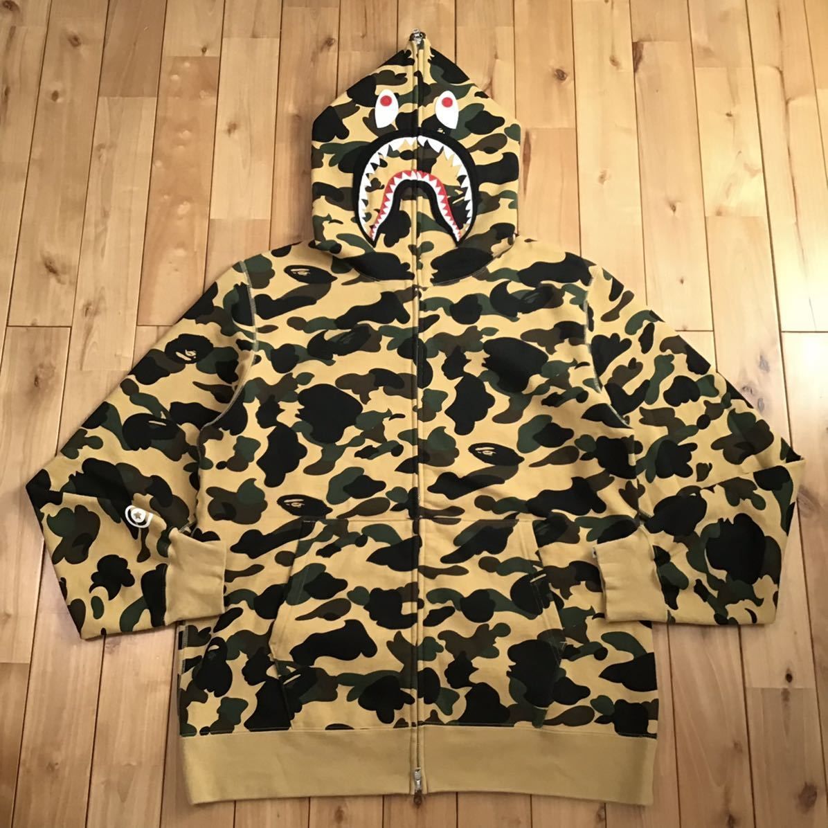 a bathing ape bape エイプ シャークパーカー