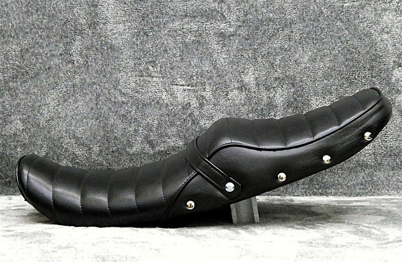 ゼファーΧ 黒皮 鋲打ち タックロールシート ボタン ブラック あんこ抜き ゼファー400χリベット ZR400G 96-09 G1 G2 G3 G4 G5 G6 G7 G8 BRIGHTFACE_UK