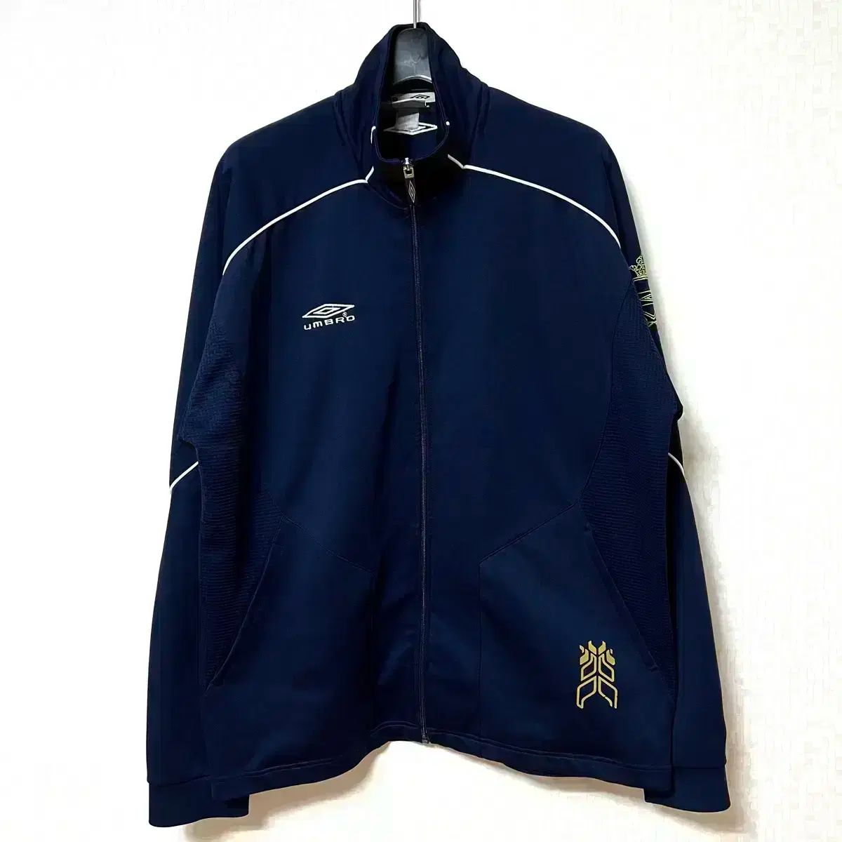 【雷市場（ポンジャン）商品韓国直送】 L 100 umbro(アンブロ) トラックトップス ジップアップ ジャージ ネイビー