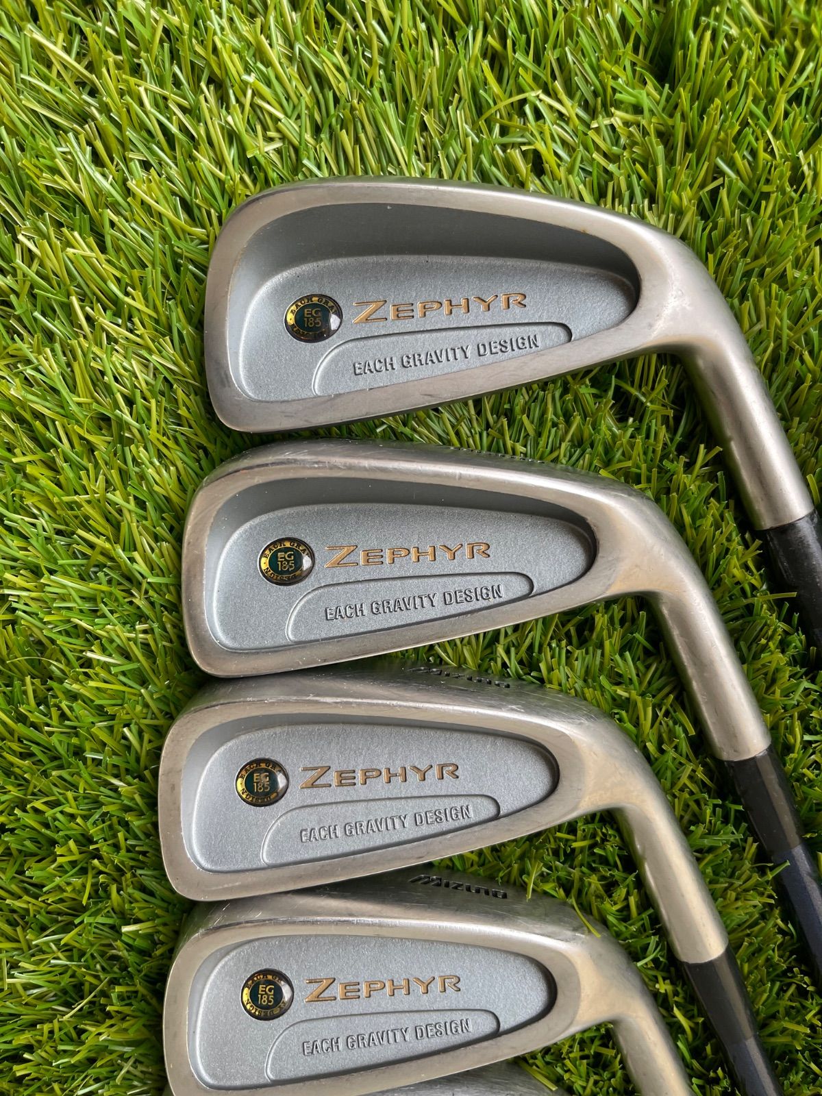 ミズノ アイアン 10本 右利き MIZUNO ZEPHYR EG185 カーボン 7