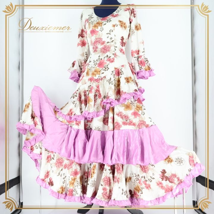 フラメンコ 衣装 ツーピース セットアップ ファルダ トップス ワンピース スカート 白 紫 ラベンダー 花柄 光沢 ボランテ フリル ホワイト系 パープル系 エレガント コスチューム ステージ衣装 フォーマル ダンス 衣装 パーティ レディース かわいい