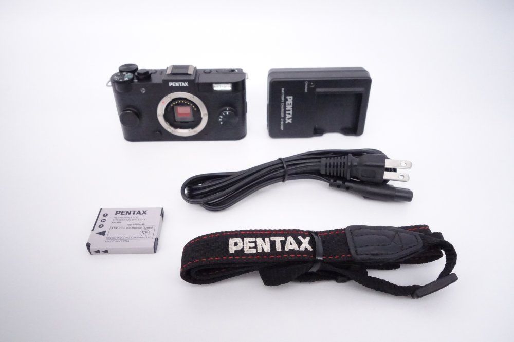 上品 ペンタックス PENTAX ミラーレス一眼 Q-S1 ボディ ブラック D10042A