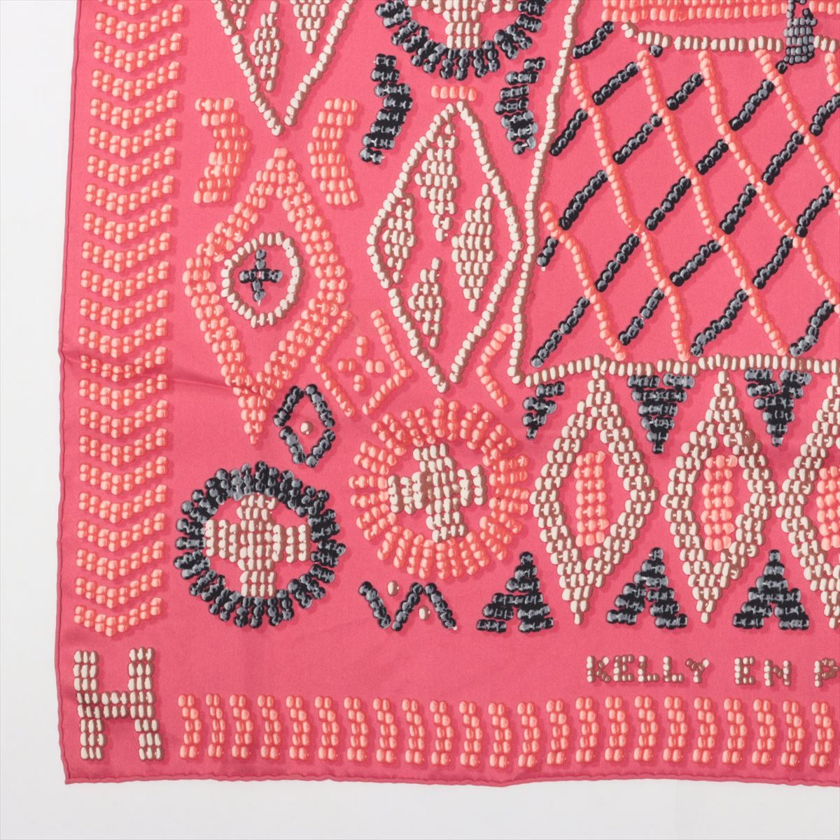美品 エルメス カレ 70 KELLY EN PERLES ケリーアンペルル 真珠ででき