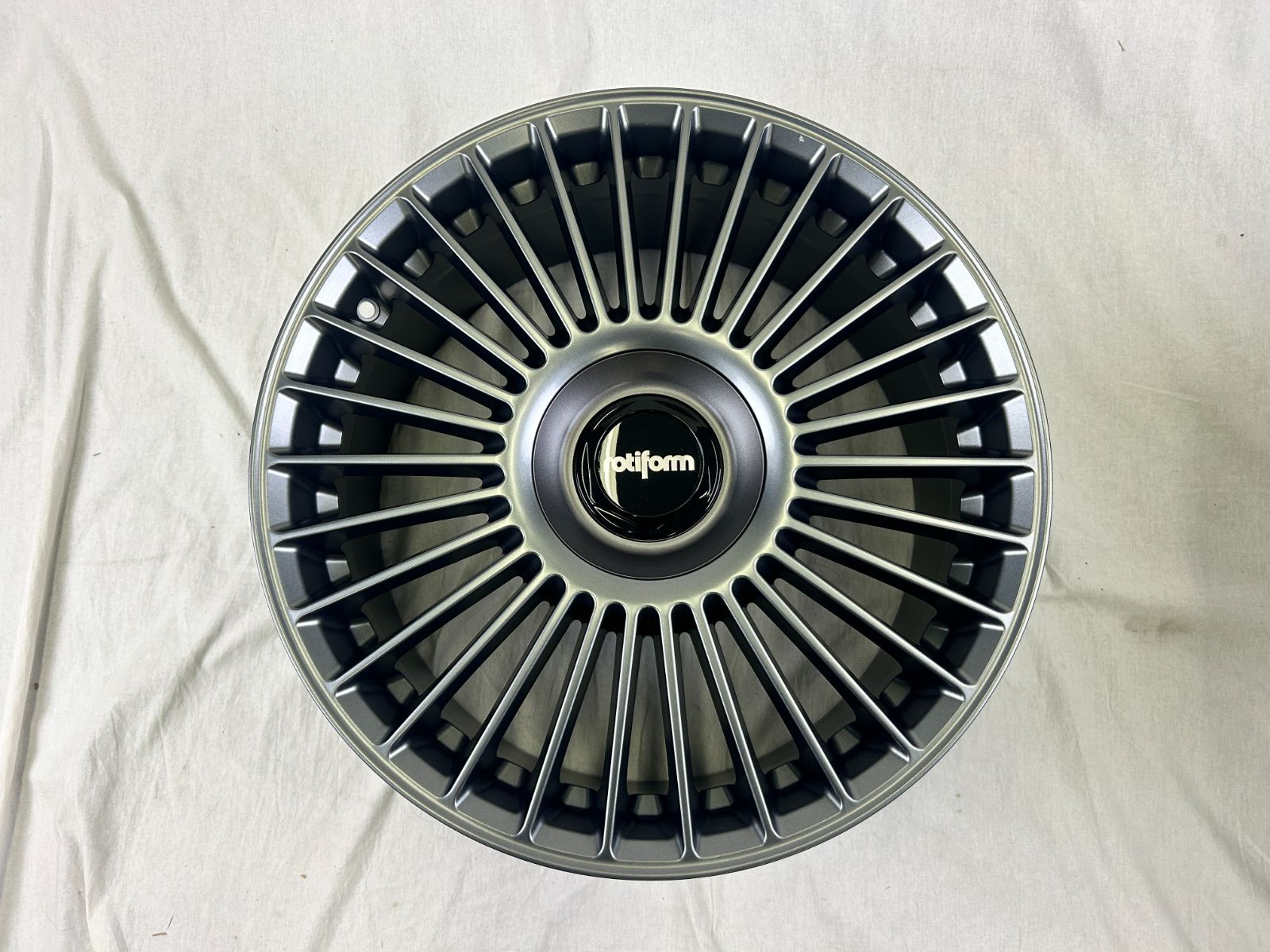 Rotiform ロティフォーム GRZ 4本セット 19インチ 8.5J インセット 45 5Hマルチ PCD112 114.3 ハブ72.6