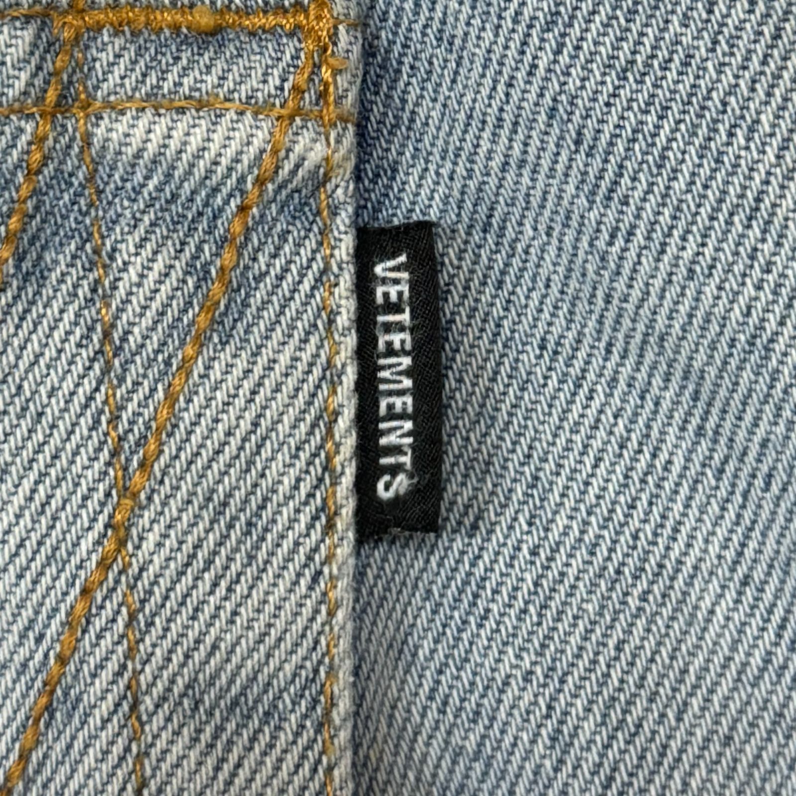 VETEMENTS ワイドレッグダメージデニムパンツ ジーンズ ワイドパンツ