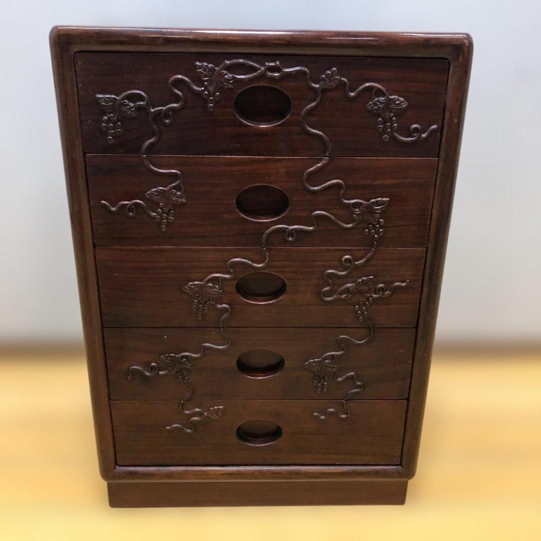 葡萄唐草彫刻 ぶどう木製五段チェスト 小引き出し 和風収納 アンティーク調 木製家具 書斎 和モダン クラシックインテリア 251026-9