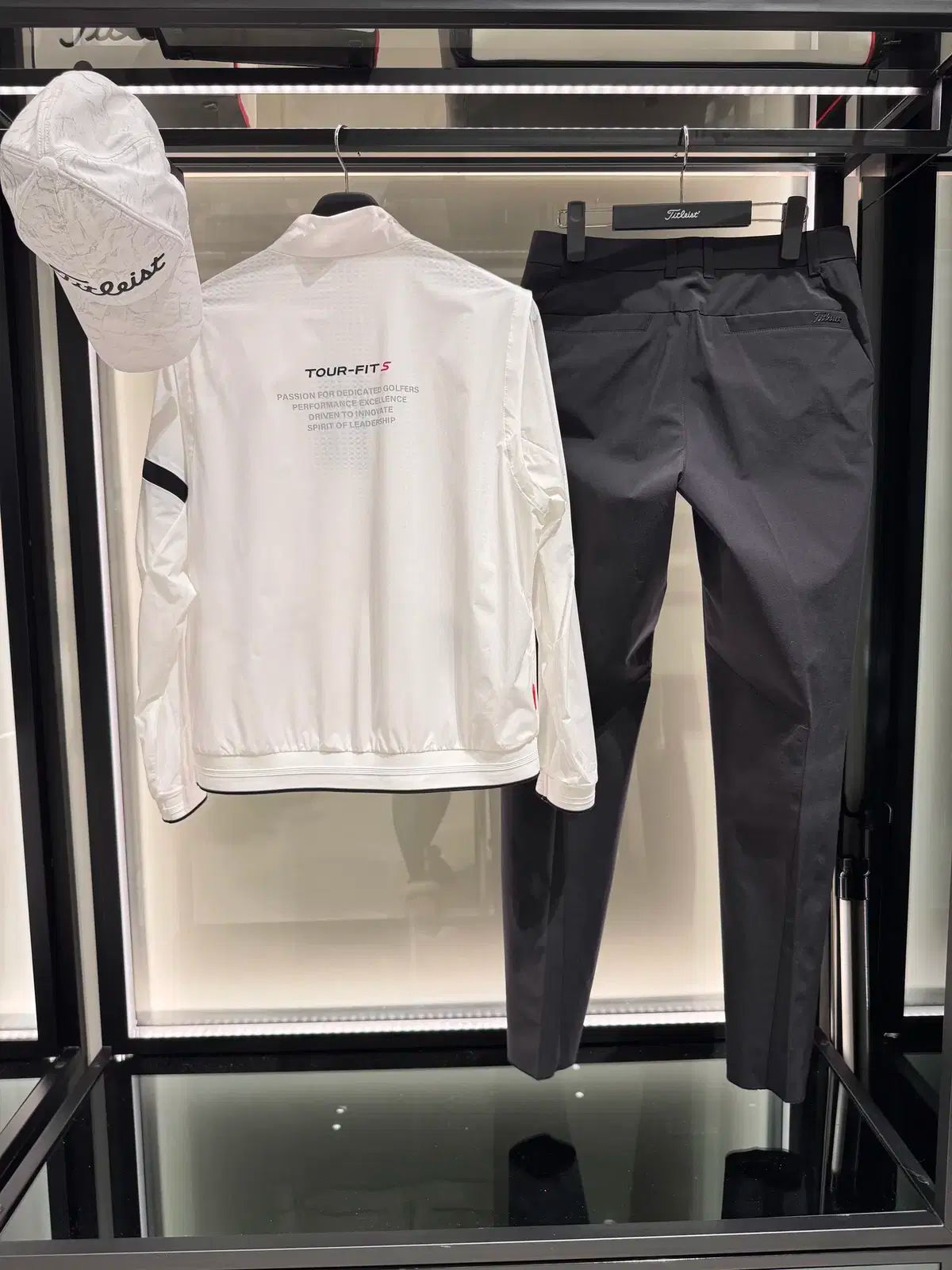 ウィンドブレーカー