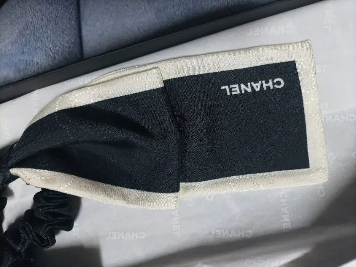 シュシュ ヘアバンド