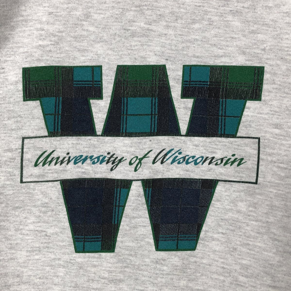 刺繍タグ  USA製 ラッセル　スウェット ウィスコンシン　カレッジ　白　XL 古着 ラッセル Russell WISCONSIN ウィスコンシン大学 カレッジ