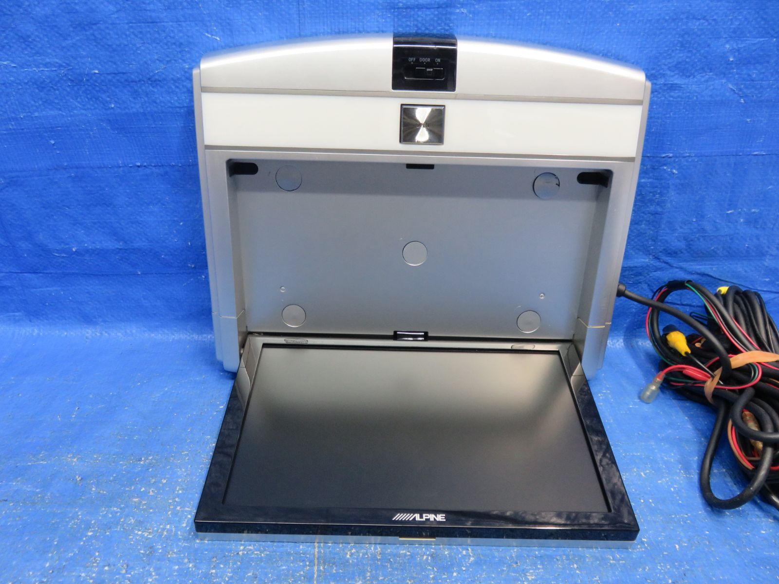 保証付 ALPINE アルパイン 10.2インチ 天井 フリップダウンモニター PCX-R3300B プラズマクラスター LA4632* 保証付 アルパイン 10.2インチ フリップダウンモニター LED