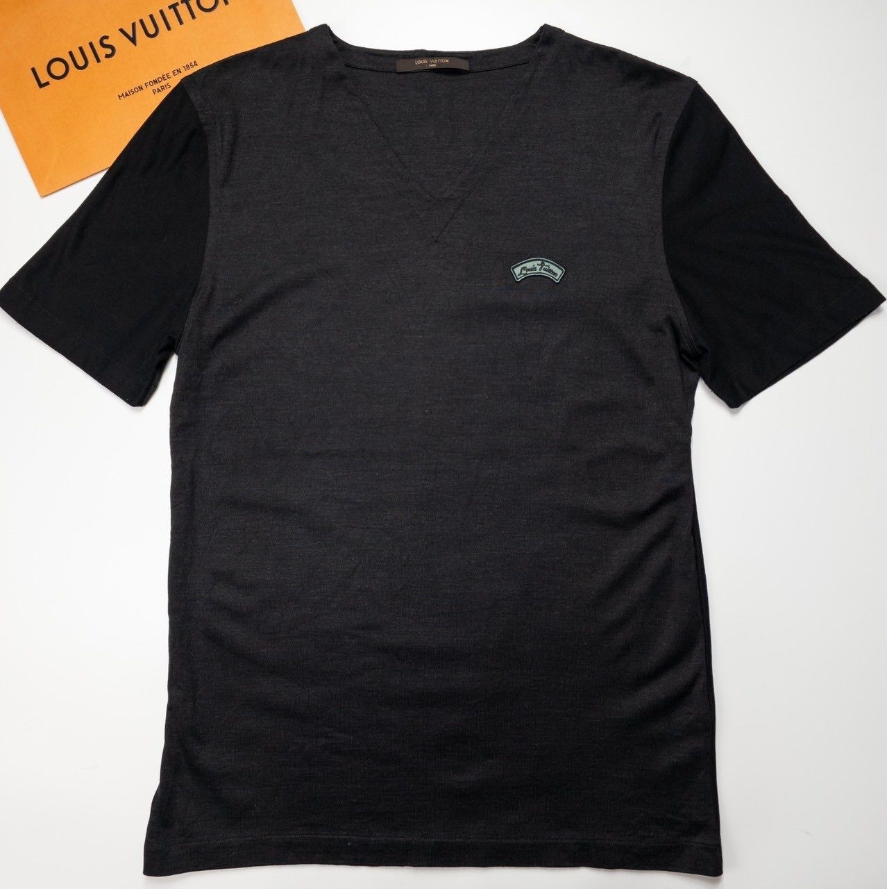 Louis Vuitton ダークグレー Tシャツ LOUIS VUITTON