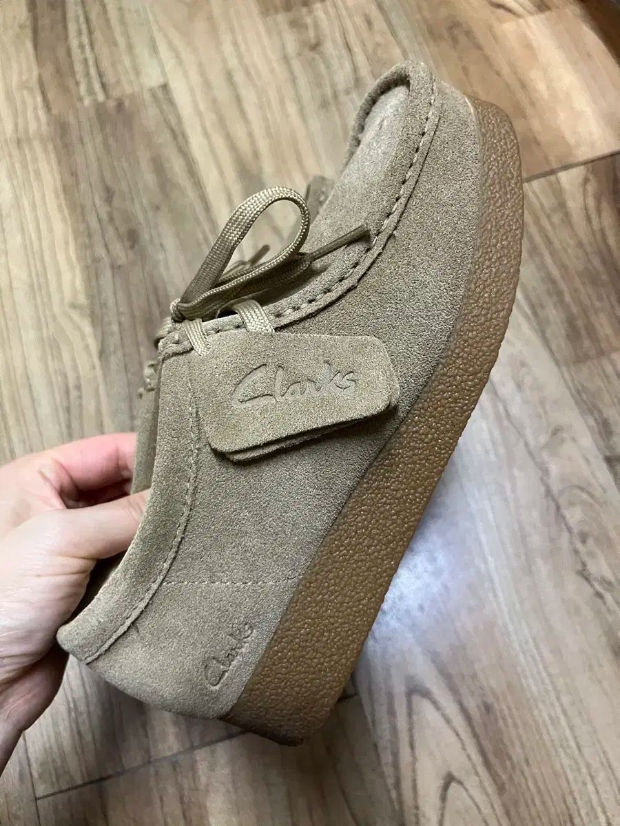 Clarks クラークス ワラビー EVO サンドブラウン レディース 225