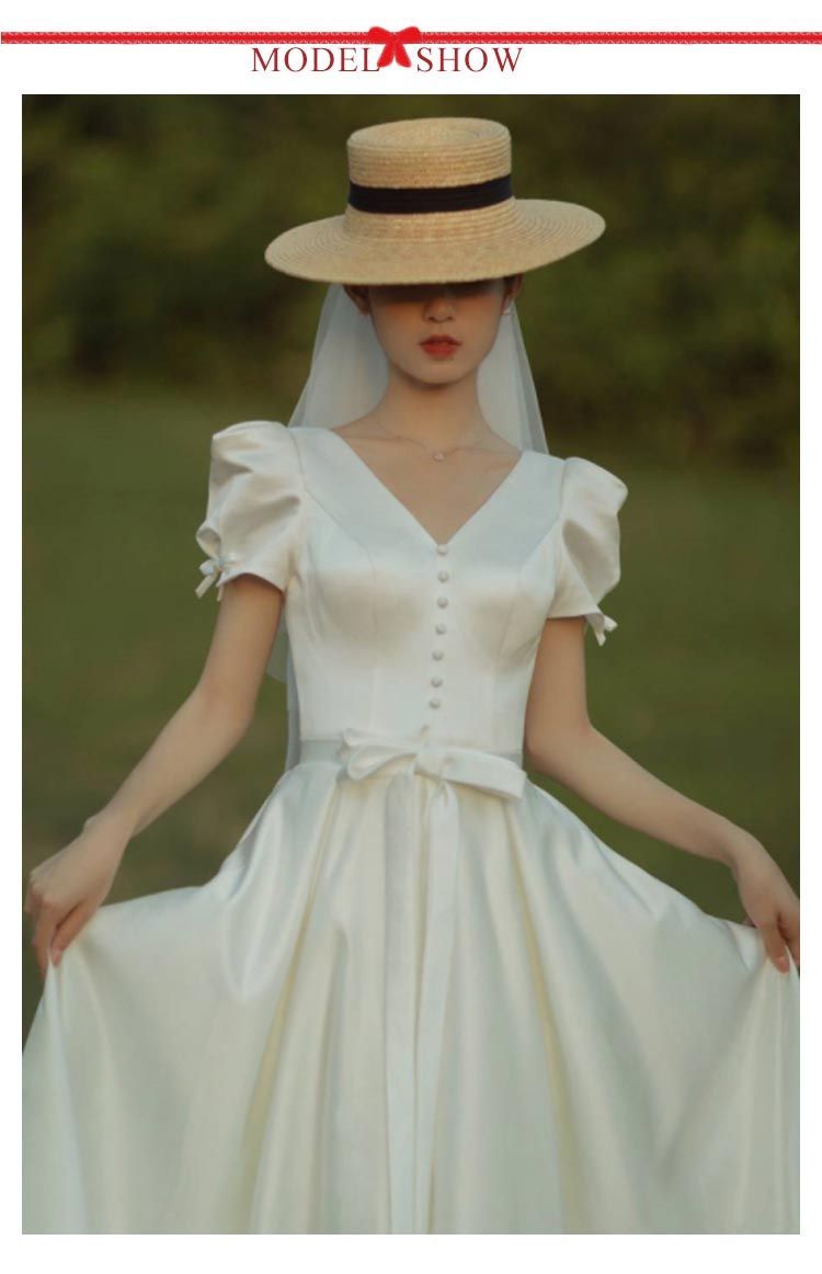 Aライン フロントボタン ドレス Vネック 袖あり ウエディングドレス