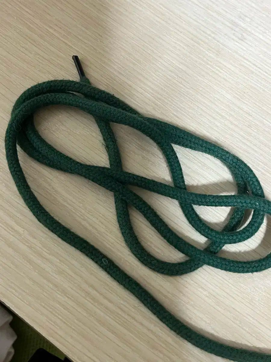 緑 ジップアップパーカー