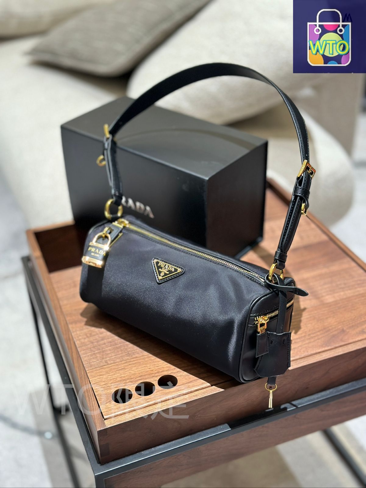 Prada プラダ ロゴ入り パッド入りリナイロンショルダーバッグ 関税負担なし☆PRADA プラダ Re-Nylonパデッドショルダーバッグ