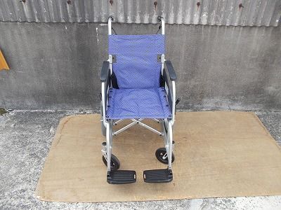 送料無料 一部地域を除く レッグサポートなし 介助用 軽量車椅子 ふわりす KF16-40SB TS-25-0918-01