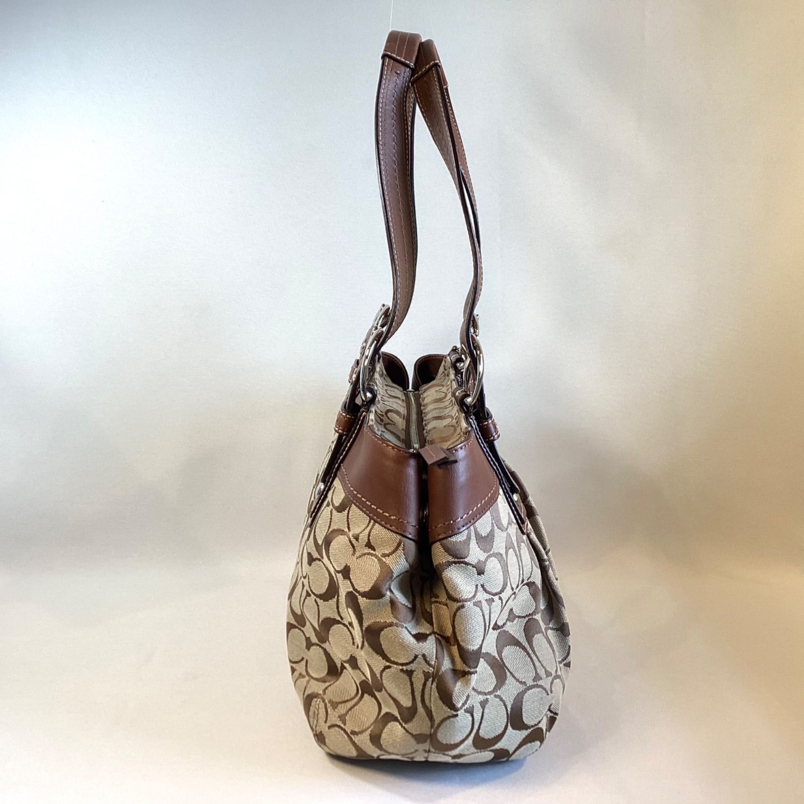【極美品】 COACH ソーホー トートバッグ シグネチャー y2k 00s 極美品】 COACH ソーホー トートバッグ シグネチャー y2k 00s