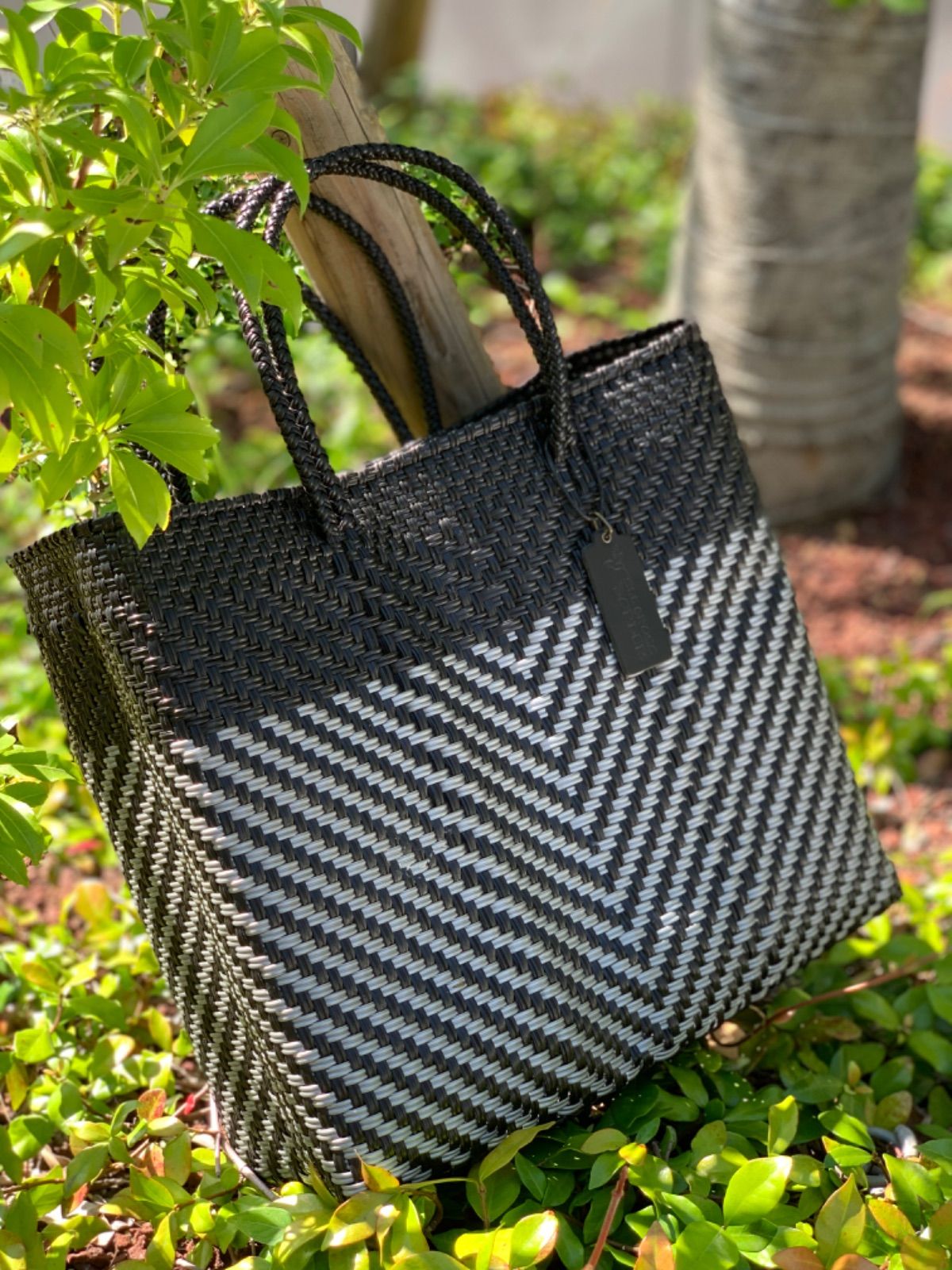 新品 大人気オアハカ産 メルカドバッグ シルバーブラック Sサイズ 新品 大人気オアハカ産 メルカドバッグ ブラック/シルバー S