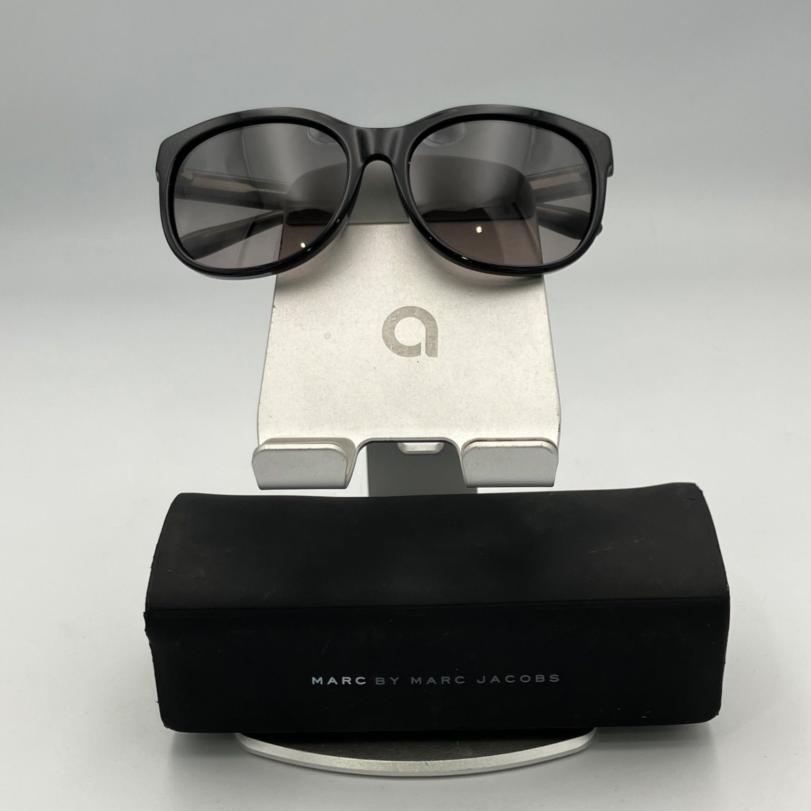 経典 SGM】MARC JACOBS マークジェイコブス サングラス ケース付き 小物