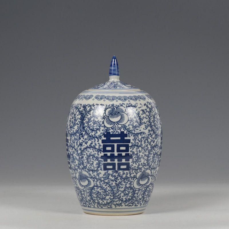 景徳鎮 青花磁器喜字将軍缶 陶磁器装飾品 工芸品 美術品 置物 清乾隆青花磁器龍紋将軍缶 景徳鎮 陶磁器 装飾品 現代工芸品