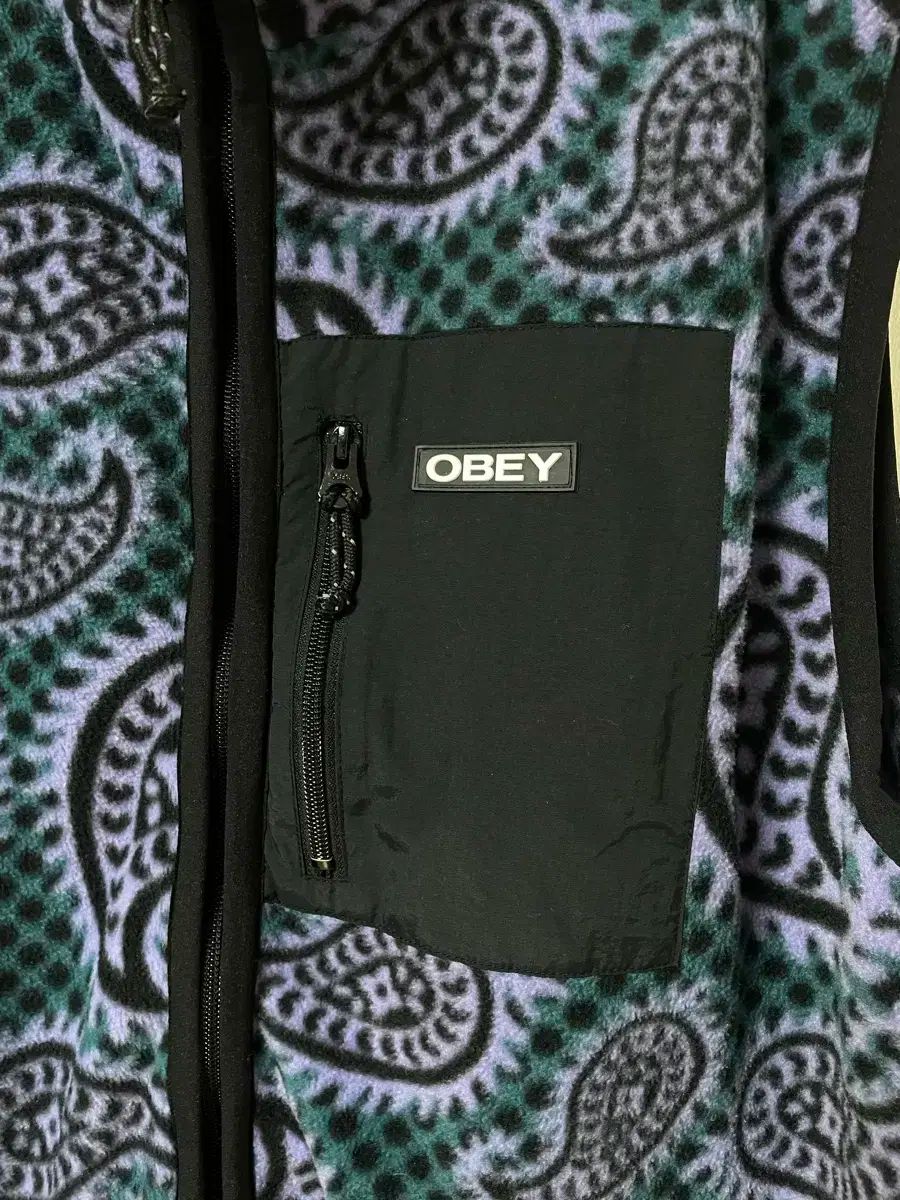 OBEY オベイ