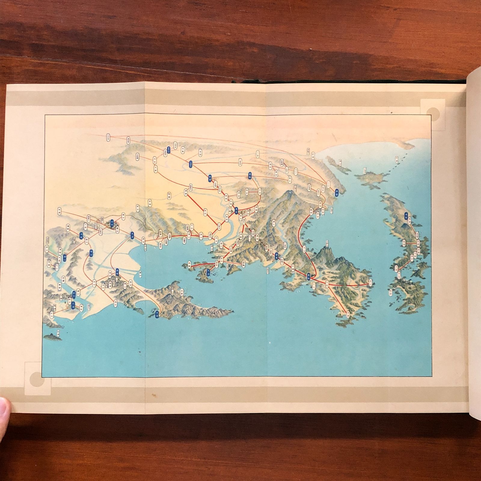 昭和六年満洲事變第十四師團記念寫眞帖 満州 陸軍恤兵部　日本折り込み鳥瞰図入 昭和六年満洲事變第十四師團記念寫眞帖 1933年 陸軍恤兵部 31cm ☆満州