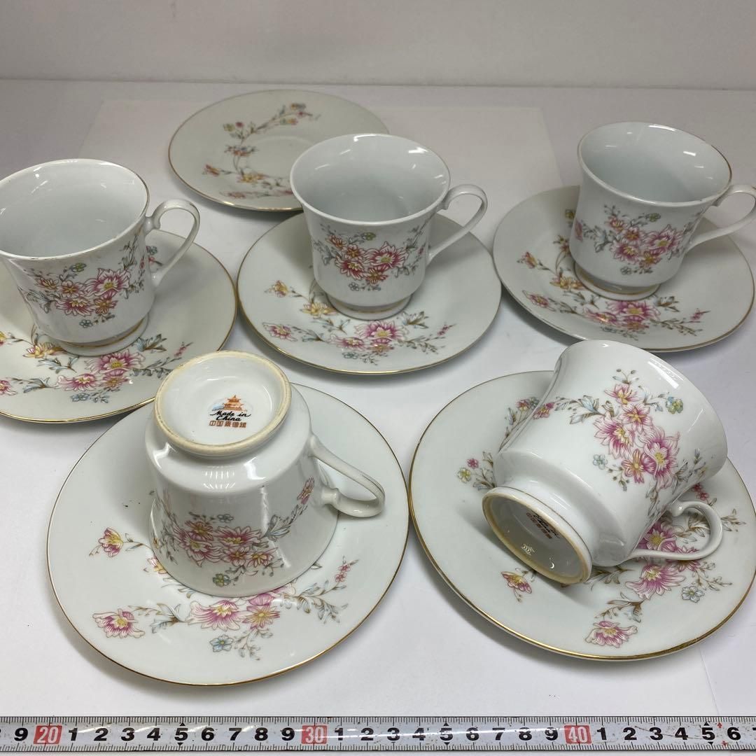 中国景徳鎮 粉彩カップ＆ソーサー 5客と1点 タニチ 東さ6-1014