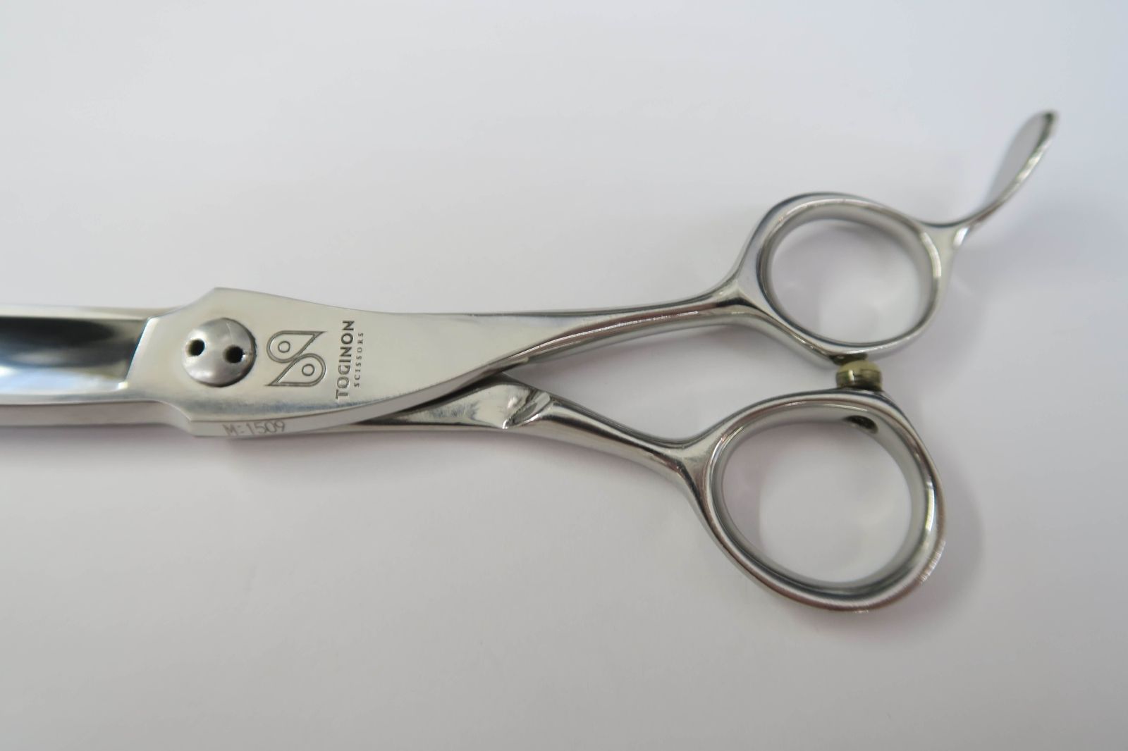 トギノン シリウスタフ7インチ