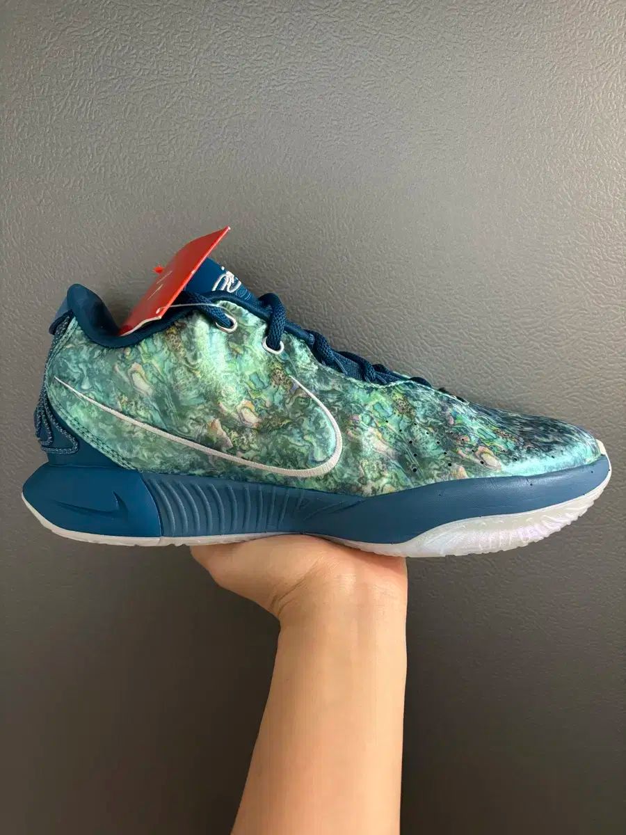 290 NIKE(ナイキ) レブロン XXL バスケットボール バスケットシューズ スニーカー FN0708 ー 400