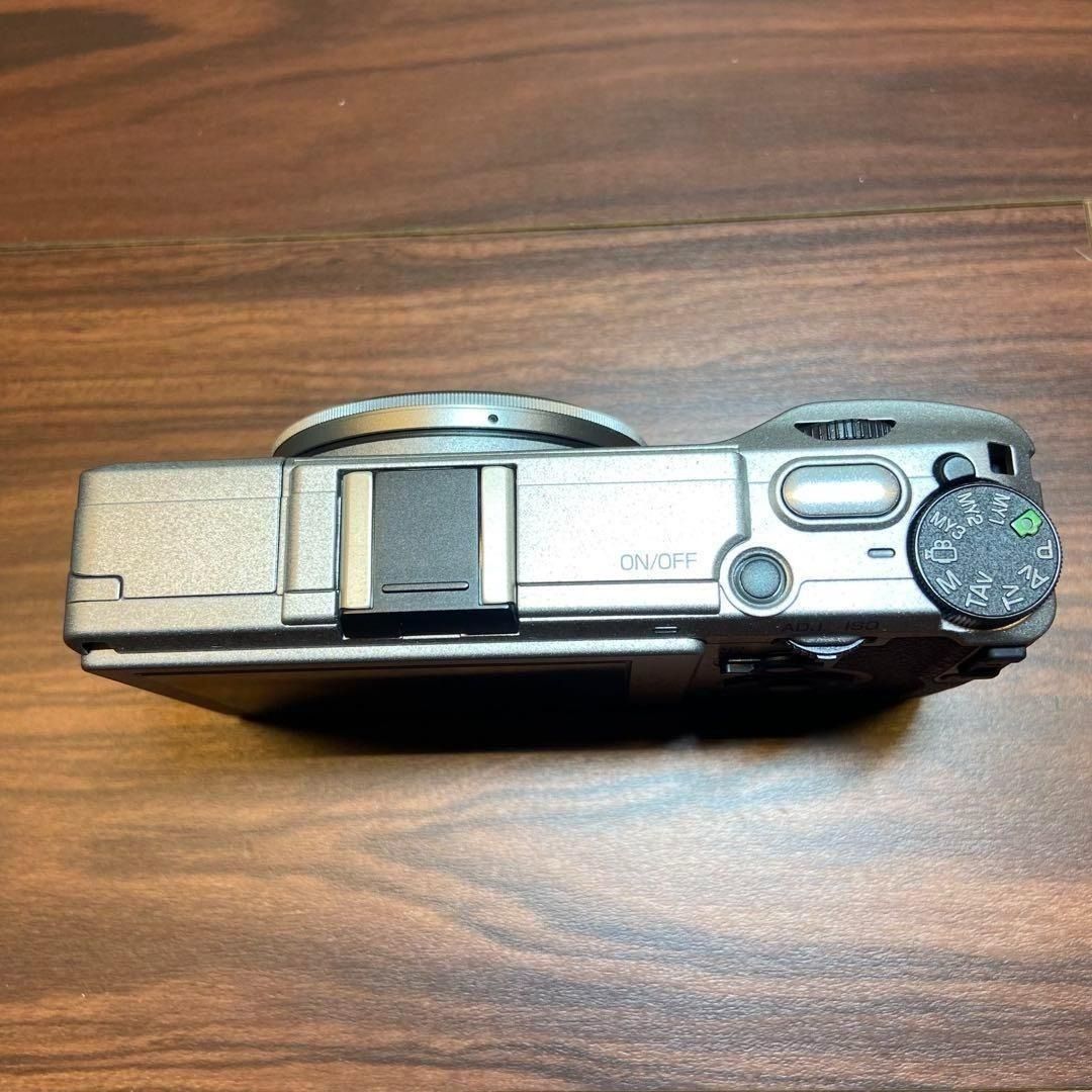 RICOH GR Ⅱ Silver edition デジカメ ほぼ新品 3446 RICOH GR Ⅱ Silver edition デジカメ ほぼ新品 3446 - メルカリ