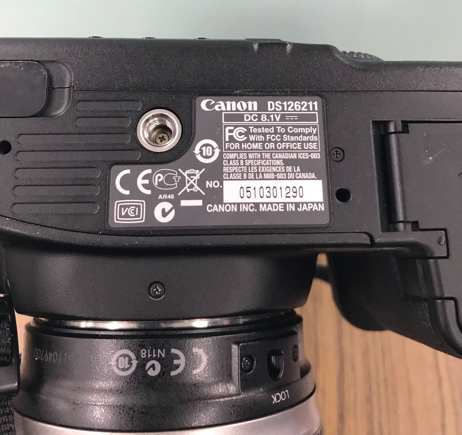 Canon　DS126211　デジタル一眼レフカメラ　【管理コード：020200】