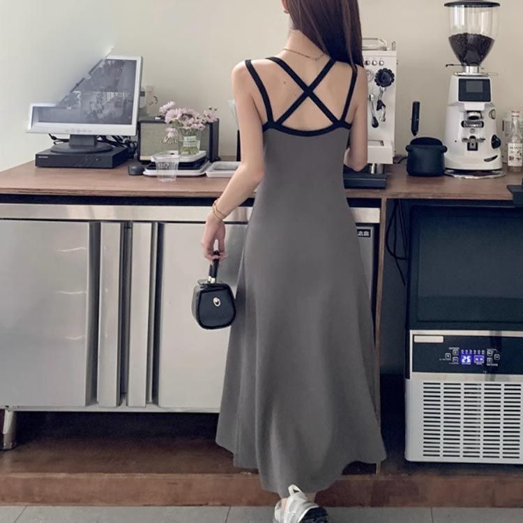 UNTITLED★新品★ノースリーブワンピース キャミソール付き キャミワンピ 春 秋 キャミソール バッククロス ノースリーブ