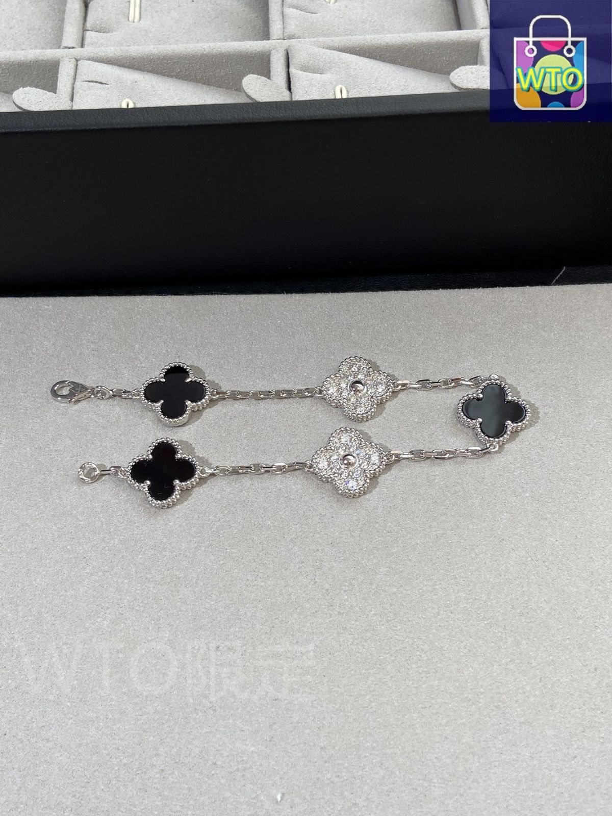 Van Cleef - Arpels ヴァン クリーフ＆アーペル 四つ葉のクローバー ブラックカルセドニー スペーサー ダイヤモンド ファイブフラワー ブレスレット｜ ｜