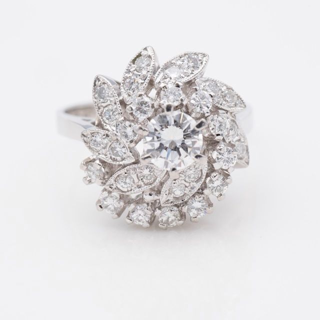 Pt900 1粒 ダイヤモンドリング 0.53ct VS-1 メレダイヤ 0.78ct 16号 