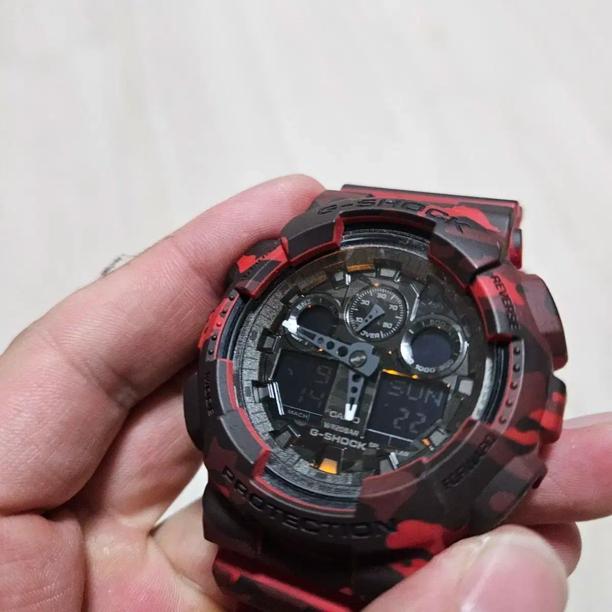 G-SHOCK ジーショック レッドカモ 腕時計