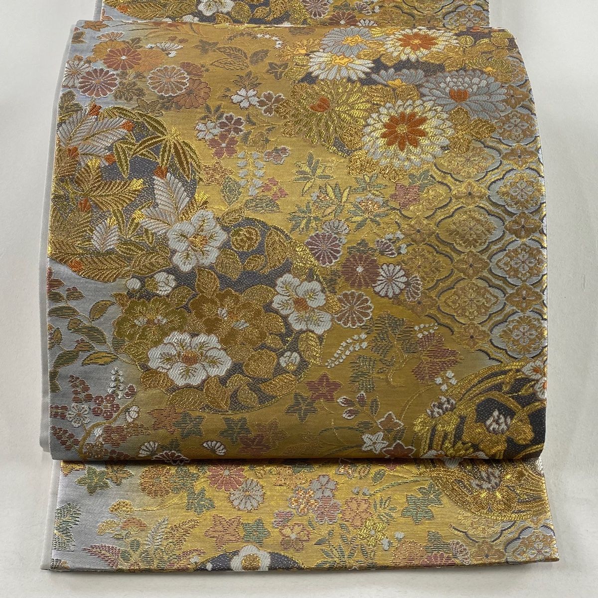 袋帯 秀品 菊 松 金糸 箔 金色 六通 正絹