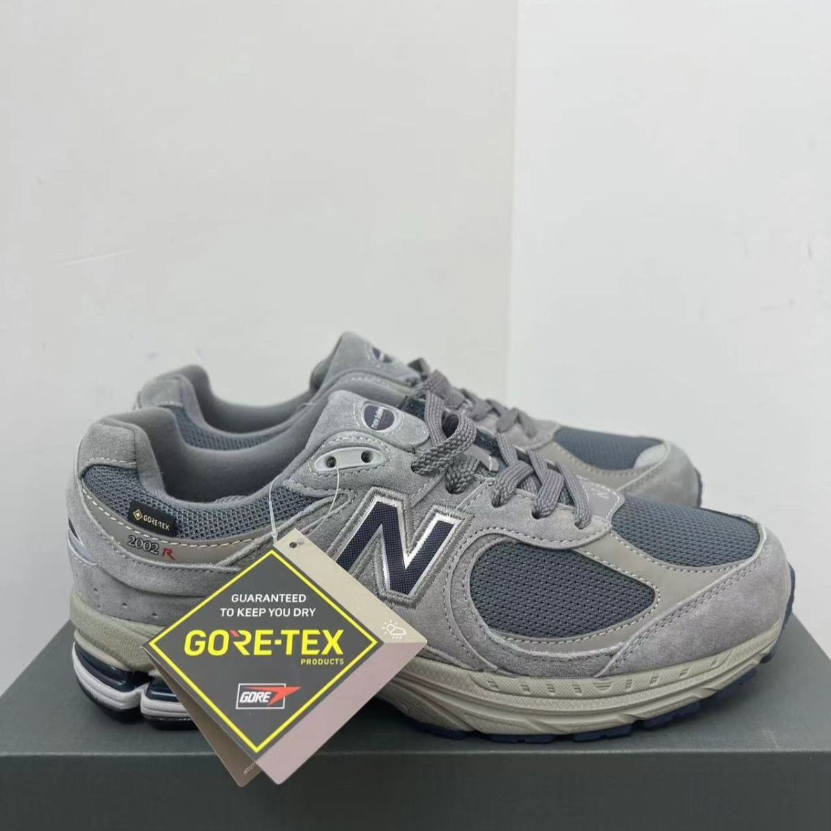 新品未使用 ニューバランス New Balance NB 2002R  スニーカー