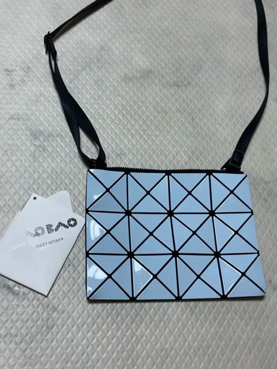 レアカラー【BAO BAO ISSEY MIYAKE】ルーセント マルチ バッグ BAO BAO ISSEY MIYAKEのトートバッグ「ルーセント」1/4ミニ