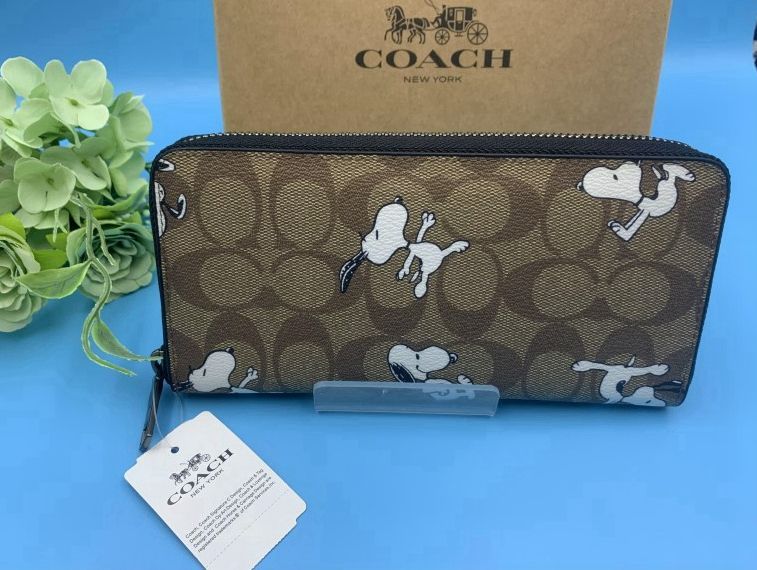 コーチ COACH 長財布 財布 ピーナッツ コラボ スヌーピー シグネチャー カーキマルチ プレゼント 贈り物 ギフト ロング ジップ 新品 未使用  ファッション C4327 C214ZNT10 - メルカリ