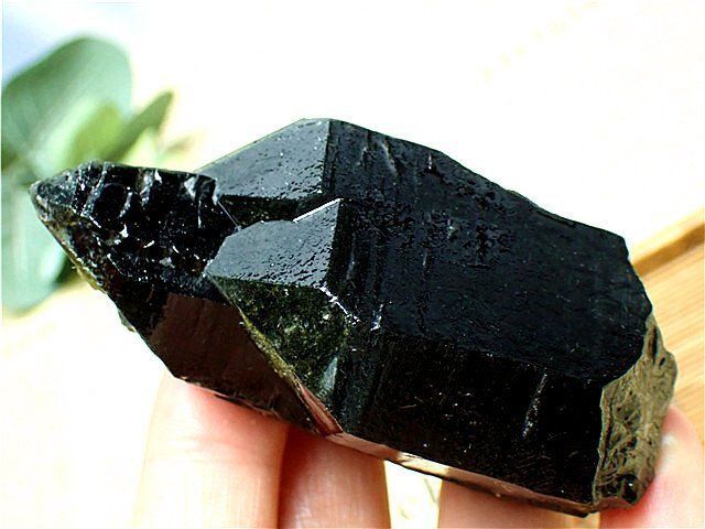 チベット産天然モリオン(黒水晶）原石B85C3/110C26D チベット産天然モリオン(黒水晶）原石B85C3/94C25D - メルカリ