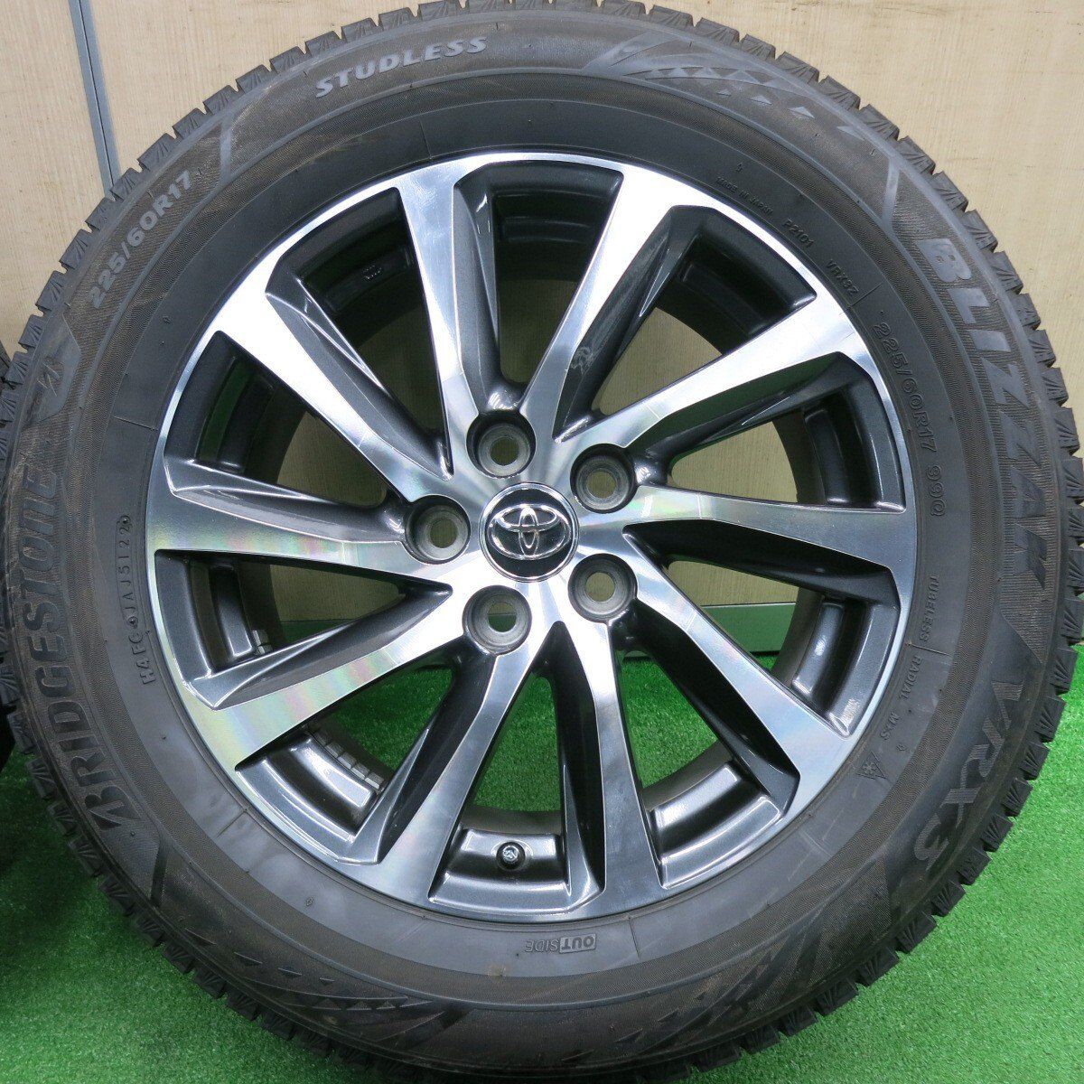【バリ溝】アルファード30系225/60r17スタッドレスホイールセット ◇中古バリ溝ダンロップ225/60R17スタッドレスセット30アルファード