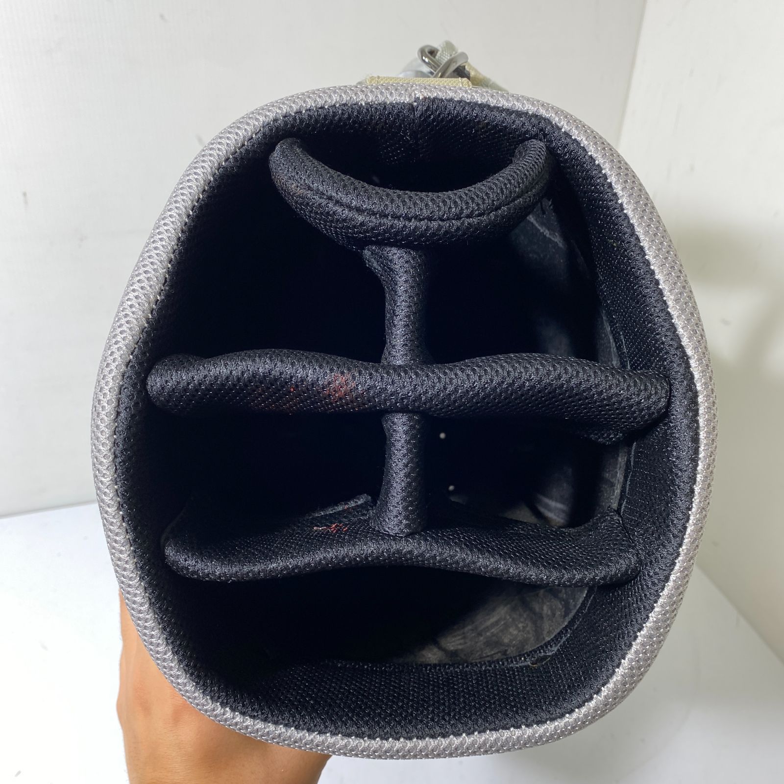 【美品】NIKE GOLF キャディバッグ　6分割　8.5インチ NIKE GOLF 8.5インチ キャディーバッグ 6分割 シルバー